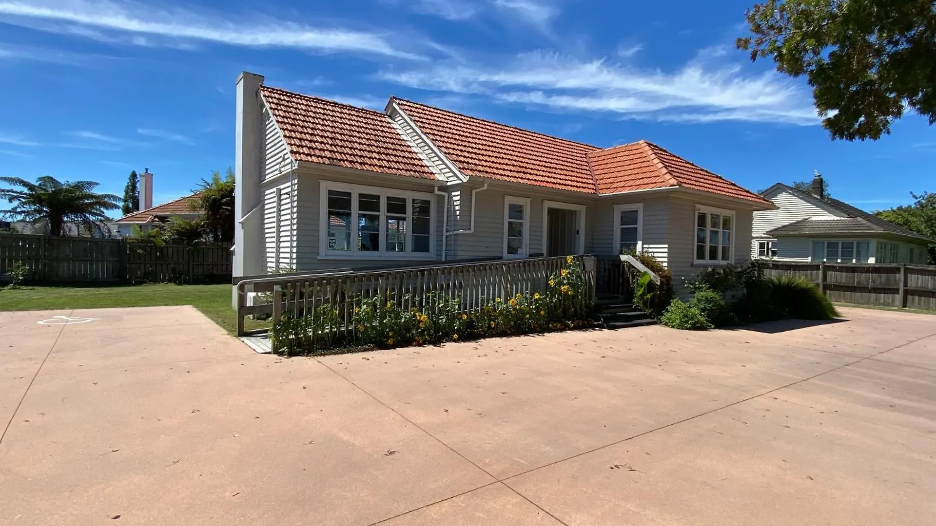 Сasa de vacaciones Whole House, Amohau St Opposite Trade Central - 3 Bedrooms, Sleeps Up To 6, 5 Beds, Wheel Chair Friendly Rotorua